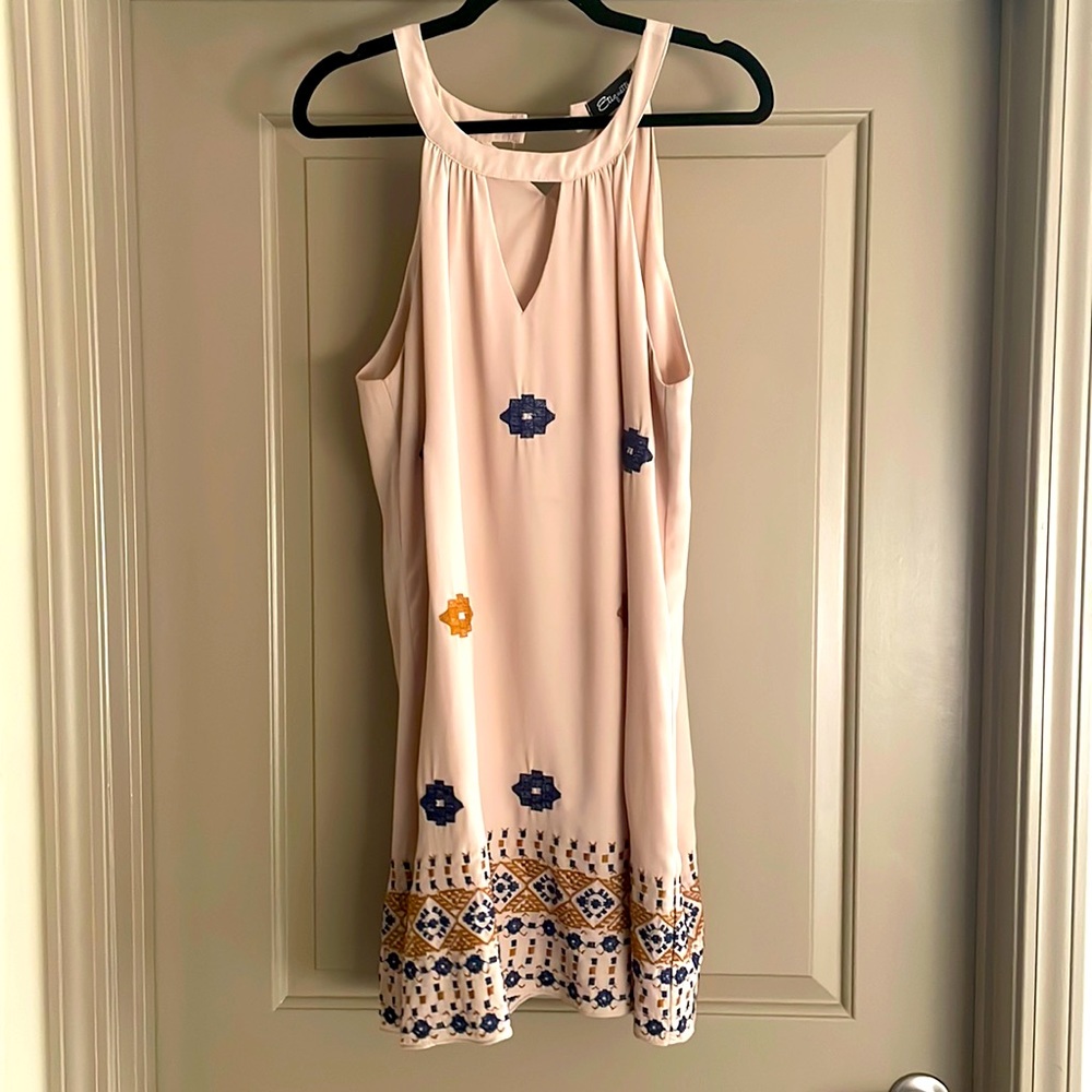 Etiquette boutique- tan halter dress with key hole opening. Size: L - Picture 1 of 1